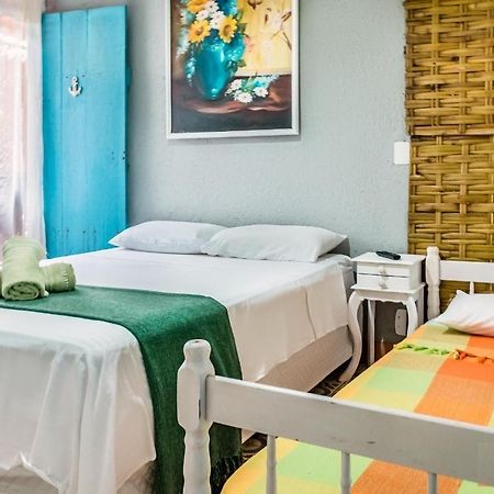 Vilarejo Praia Do Pereque Suites 伊利亚贝拉 外观 照片