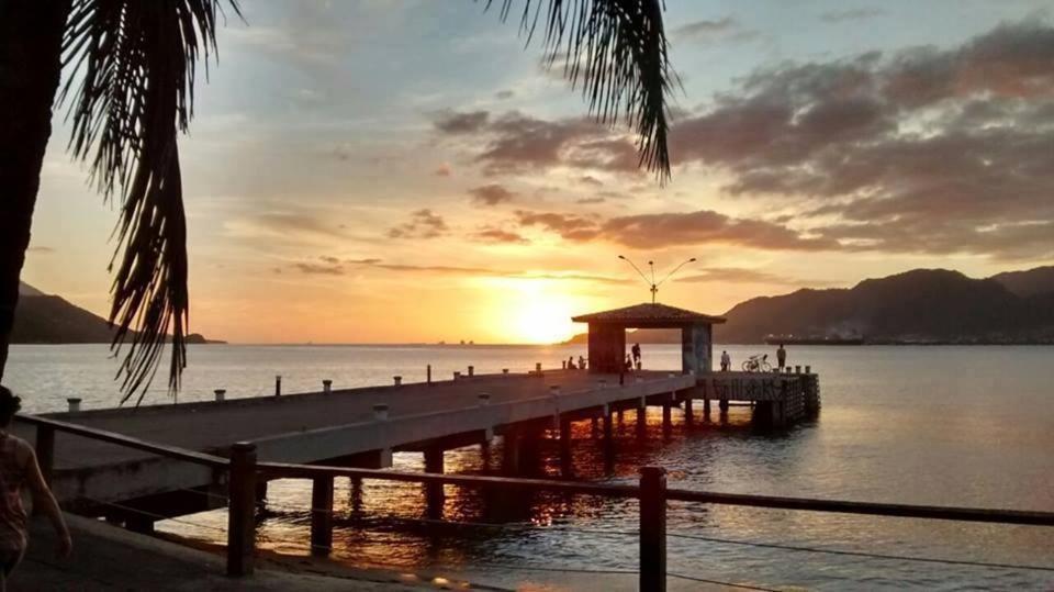 Vilarejo Praia Do Pereque Suites 伊利亚贝拉 外观 照片